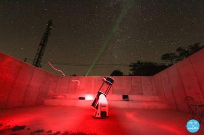 Observación del cielo nocturno desde el mirador de Petilla de Aragón
